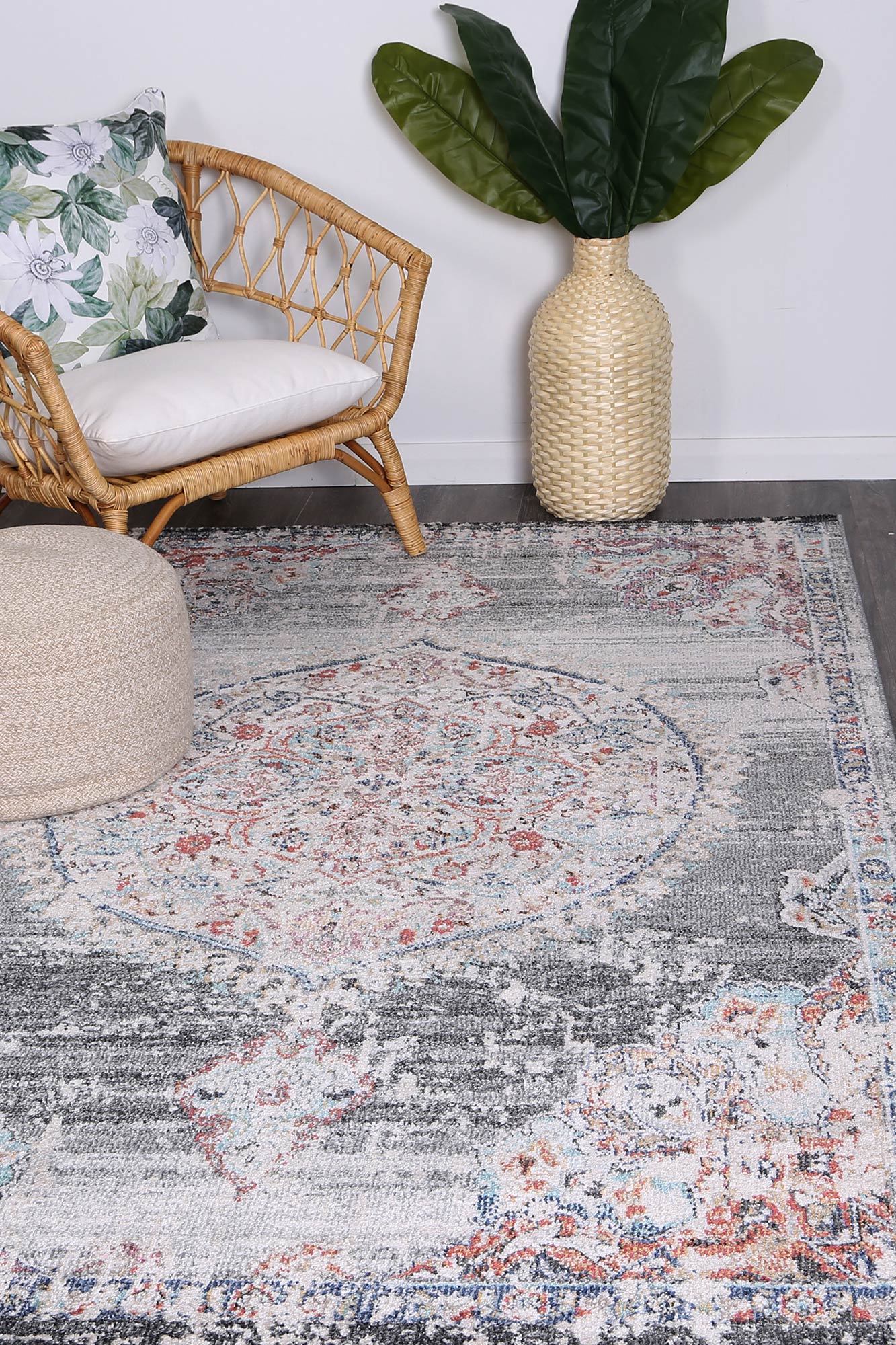 hollow-medalion-transitional-grey-rug 160x230